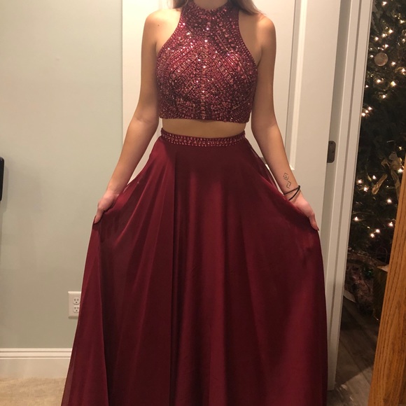Sherri Hill Prom Dress - Picture 2 of 3